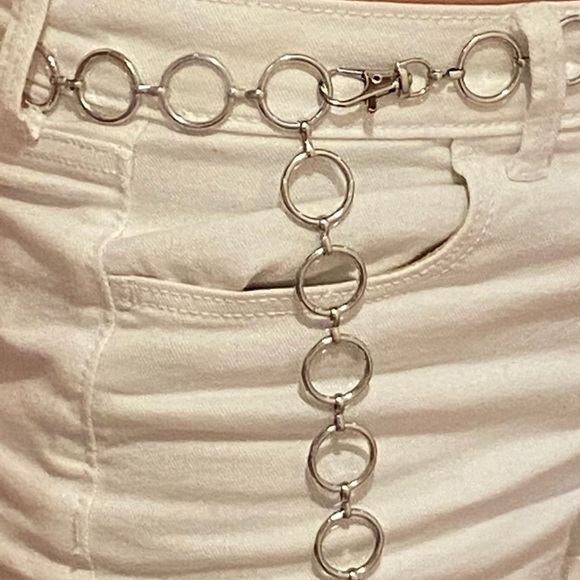 Brandy Melville Accessories - BRANDY MELVILLE silver chain belt